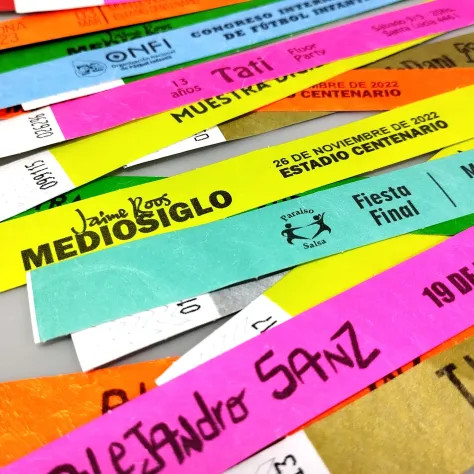 Pulseras Tyvek para Eventos|Impresas en Negro Estándar y Premium